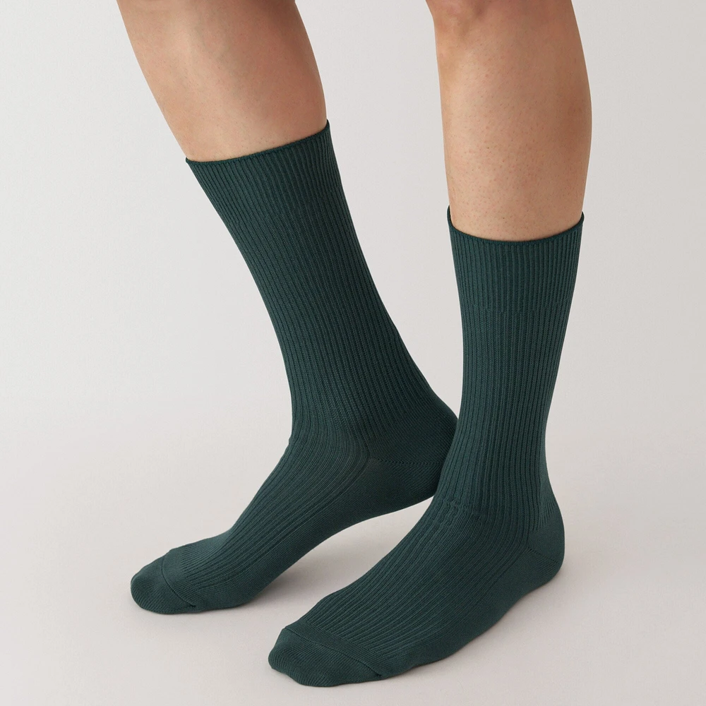 Right Angle Ribbed Socks
