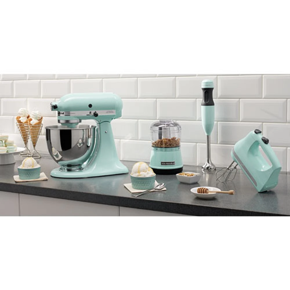 Batteur à main à 5 vitesses Ultra Power de KitchenAid (KHM512IC) - Bleu glace