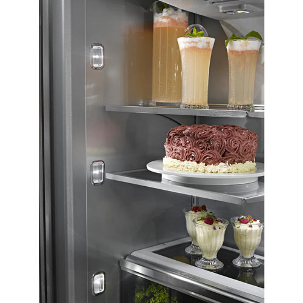 Réfrigérateur à 2 portes de 42,25 po et 24,2 pi3 de KitchenAid (KBFN502ESS) - Acier inoxydable