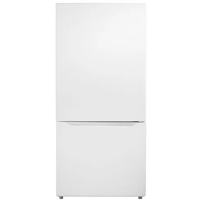 Insignia 30" 18.6 Cu. Ft. Bottom Freezer Refrigerator (NS-RBM18WH0-C) - White - Only at Best Buy