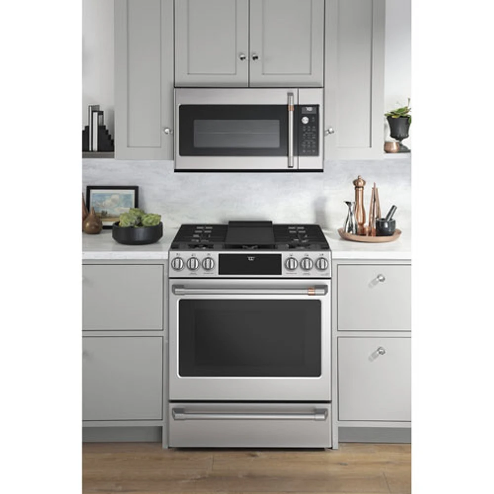 Cuisinière gaz encastr. 6 brûleurs four convect. véritable 5,6 pi³ 30 po Café (CCGS700P2MS1) - Inox