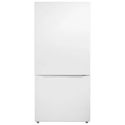 Réfrigérateur à congélateur inférieur 18,6 pi³ 30 po d'Insignia (NS-RBM18WH0-C) - BO - Parfait état