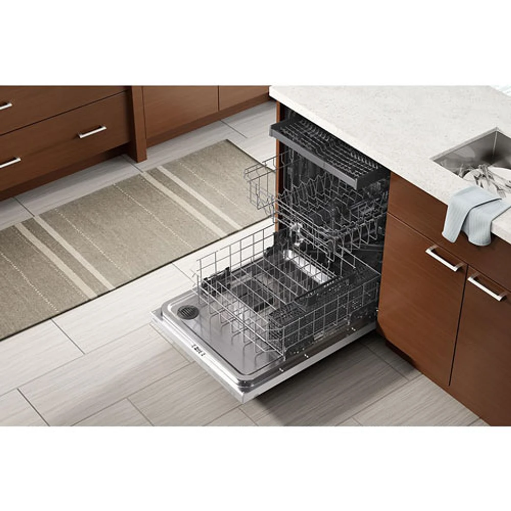 Lave-vaisselle encastrable 24 po 47 dB avec troisième panier de Whirlpool (WDT750SAKW) - Blanc