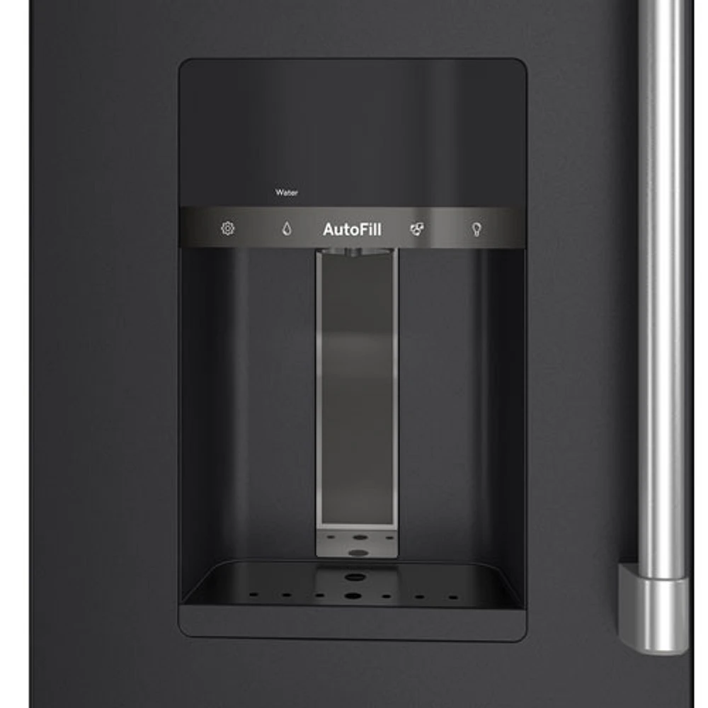 Réfrigérateur à deux portes 27,8 pi³ 36 po à distributeur d'eau/glace Café (CVE28DP3ND1) - Noir mat