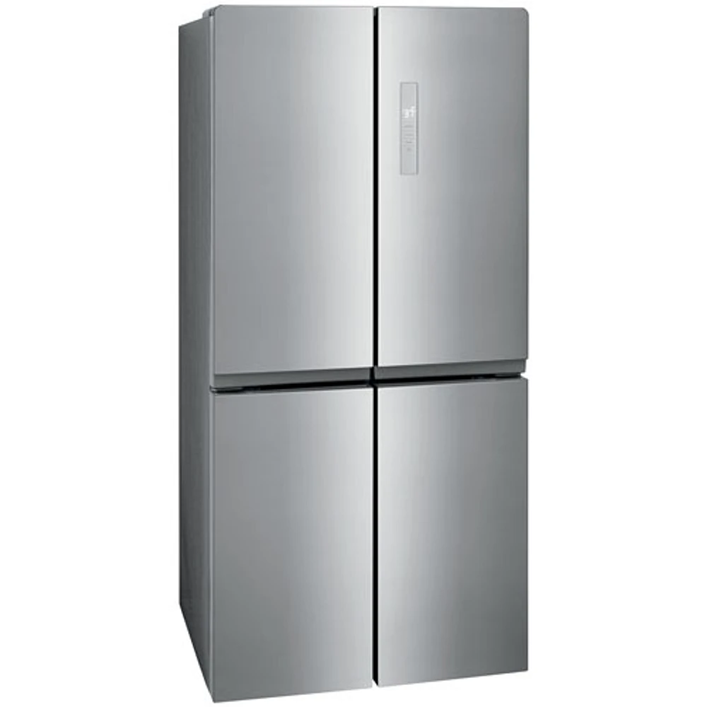 Réfrigérateur à deux portes de 33 po et 17,4 pi³ de Frigidaire (FRQG1721AV) - Acier brossé