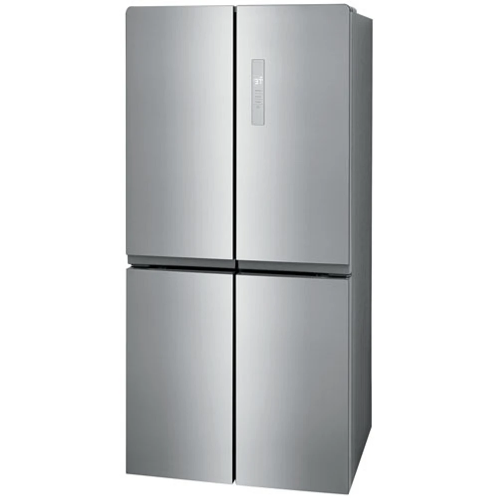 Réfrigérateur à deux portes de 33 po et 17,4 pi³ de Frigidaire (FRQG1721AV) - Acier brossé