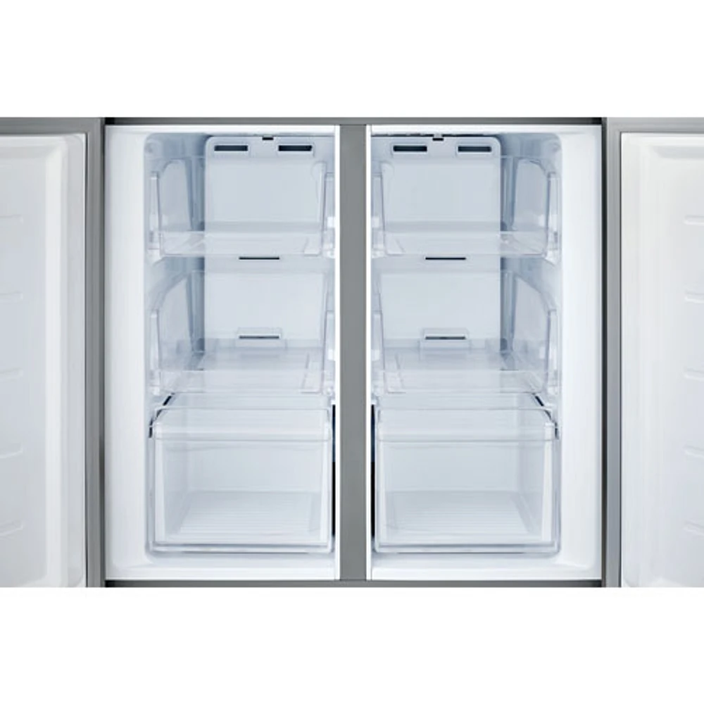 Réfrigérateur à deux portes de 33 po et 17,4 pi³ de Frigidaire (FRQG1721AV) - Acier brossé