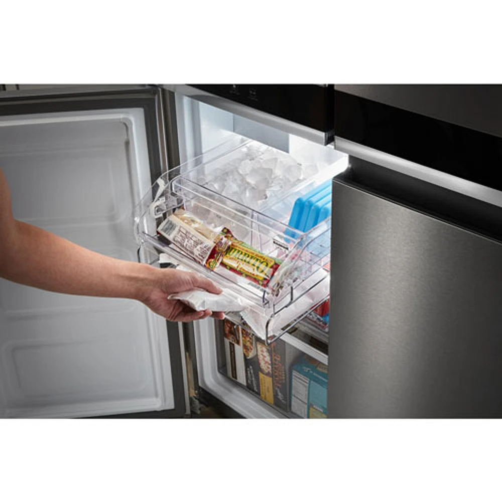 Réfrigérateur à deux portes et à profondeur de comptoir de 19,4 pi³ et 36 po avec distributeur de glaçons de Whirlpool (WRQA59CNKZ) - Inox
