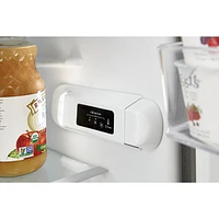 Réfrigérateur à congélateur supérieur 11,6 pi³ 25 po de Whirlpool (WRT112CZJZ) - Acier inoxydable