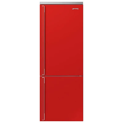 Réfrigérateur à congélateur inférieur 18 pi³ 28 po à distributeur de glaçons Portofino de Smeg (FA490URR) - Rouge