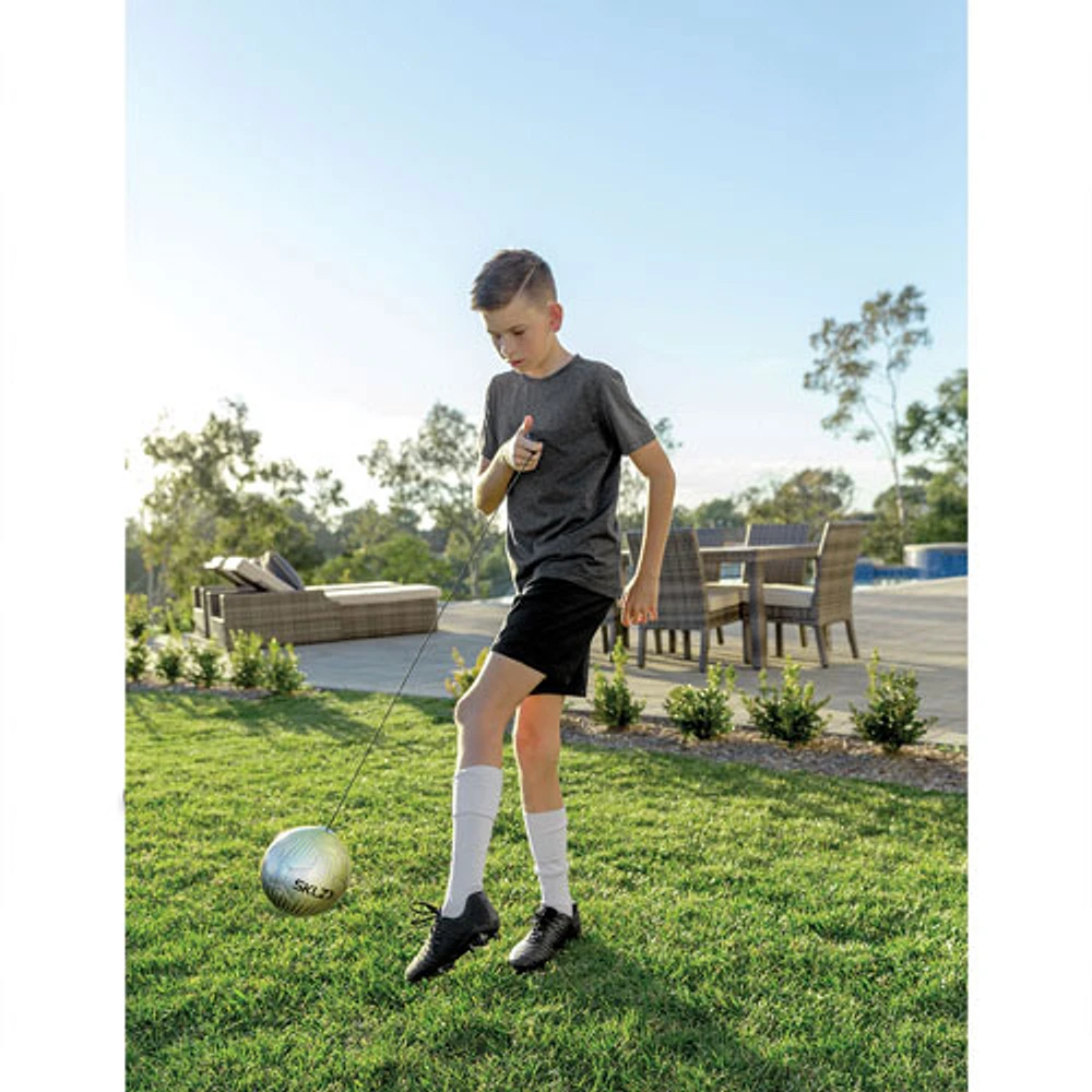 Outil d'entraînement de touches au soccer de SKLZ - Volt