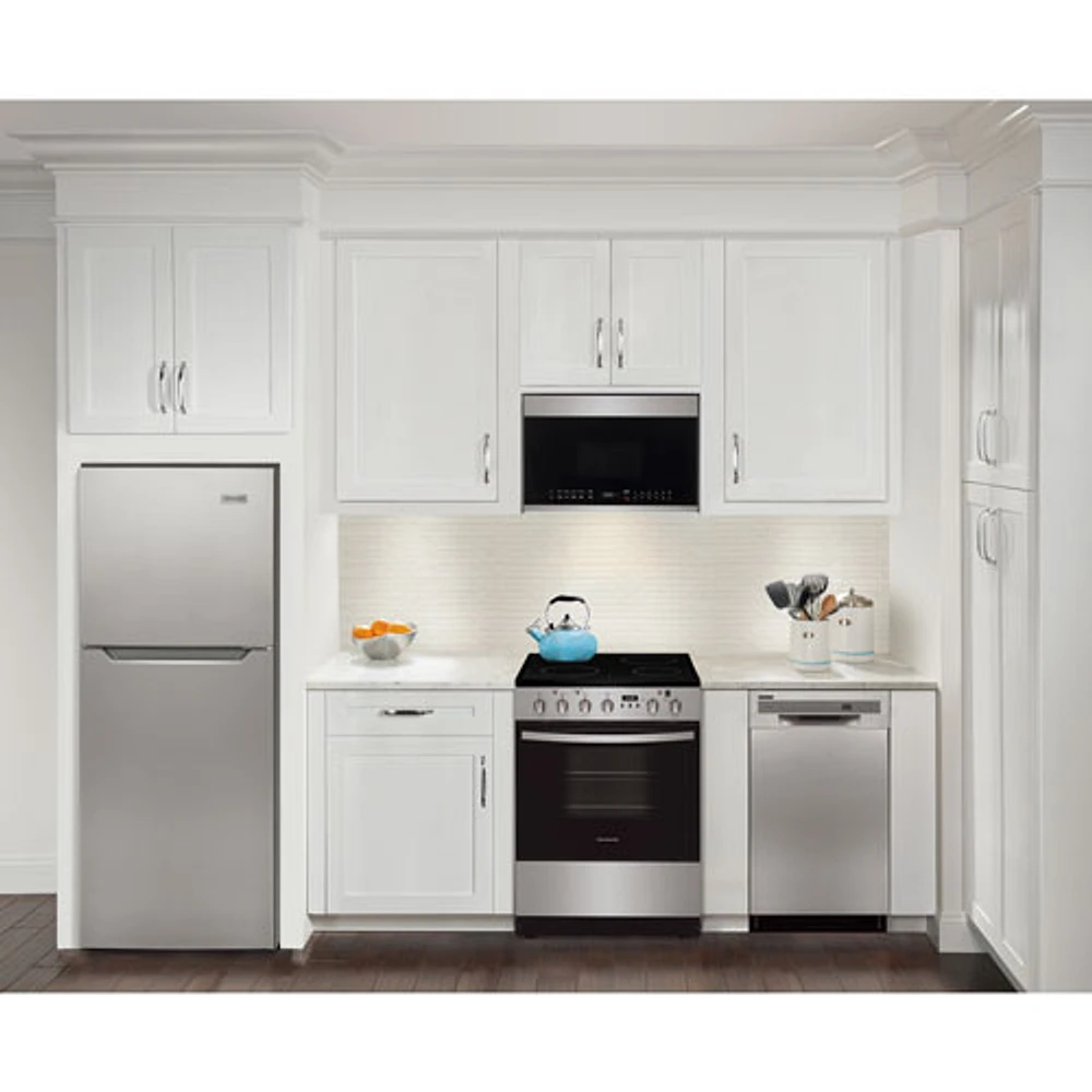 Cuisinière électrique autonome à 4 éléments de 1,9 pi³ 24 po de Frigidaire (FCFE242CAS) - Inox