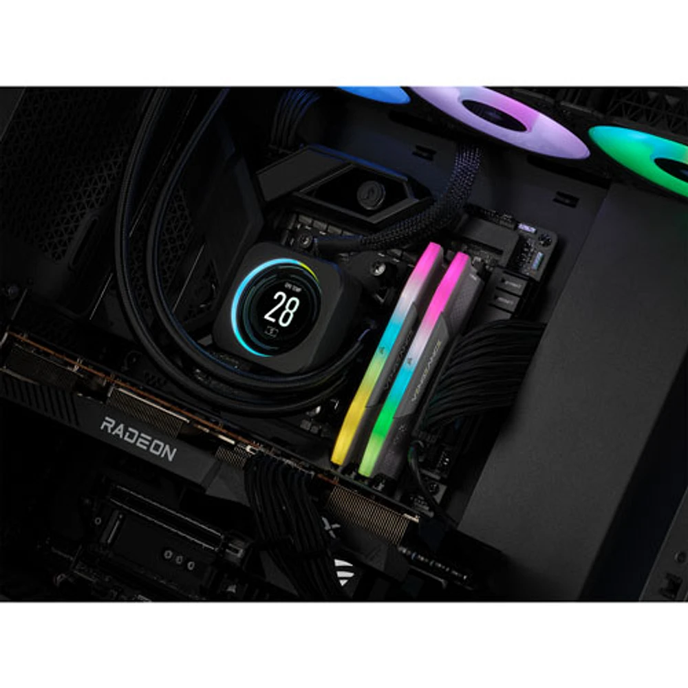 Mémoire d'ordinateur de bureau DDR5 5600 MHz 32 Go (2 x 16 Go) Vengeance de Corsair pour carte mère d'Intel (CMH32GX5M2B5600C40K)