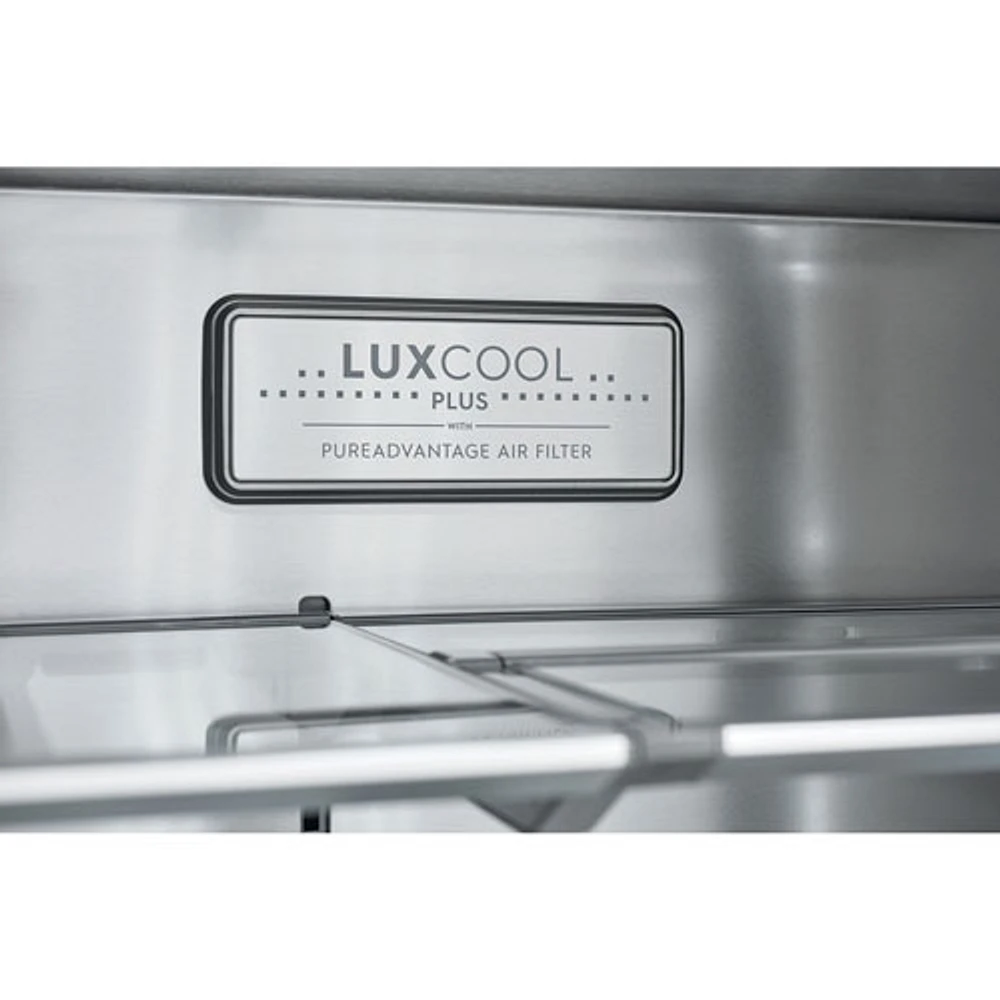 Réfrigérateur à deux portes 21,4 pi³ 36 po avec distributeur d'eau et de glaçons d'Electrolux (ERMC2295AS) - Inox