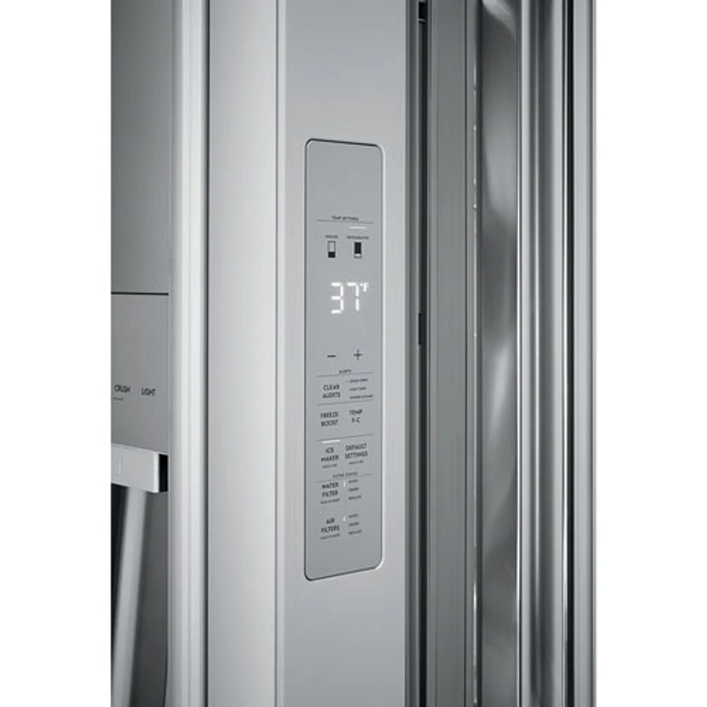 Réfrigérateur à deux portes 21,4 pi³ 36 po avec distributeur d'eau et de glaçons d'Electrolux (ERMC2295AS) - Inox