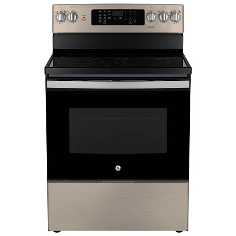 Cuisinière électrique autonome à 5 éléments avec convection véritable et friture à l'air 5,0 pi³ 30 po de GE (JCB840ETES) - Ardoise