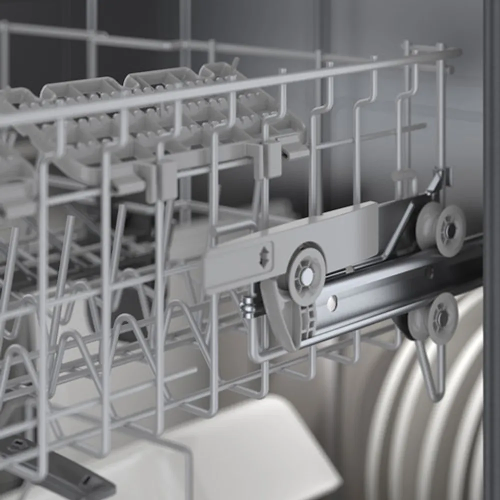 Lave-vaisselle encastrable 24 po 46 dB avec 3e panier de Bosch (SHP55CM5N) - Acier inoxydable