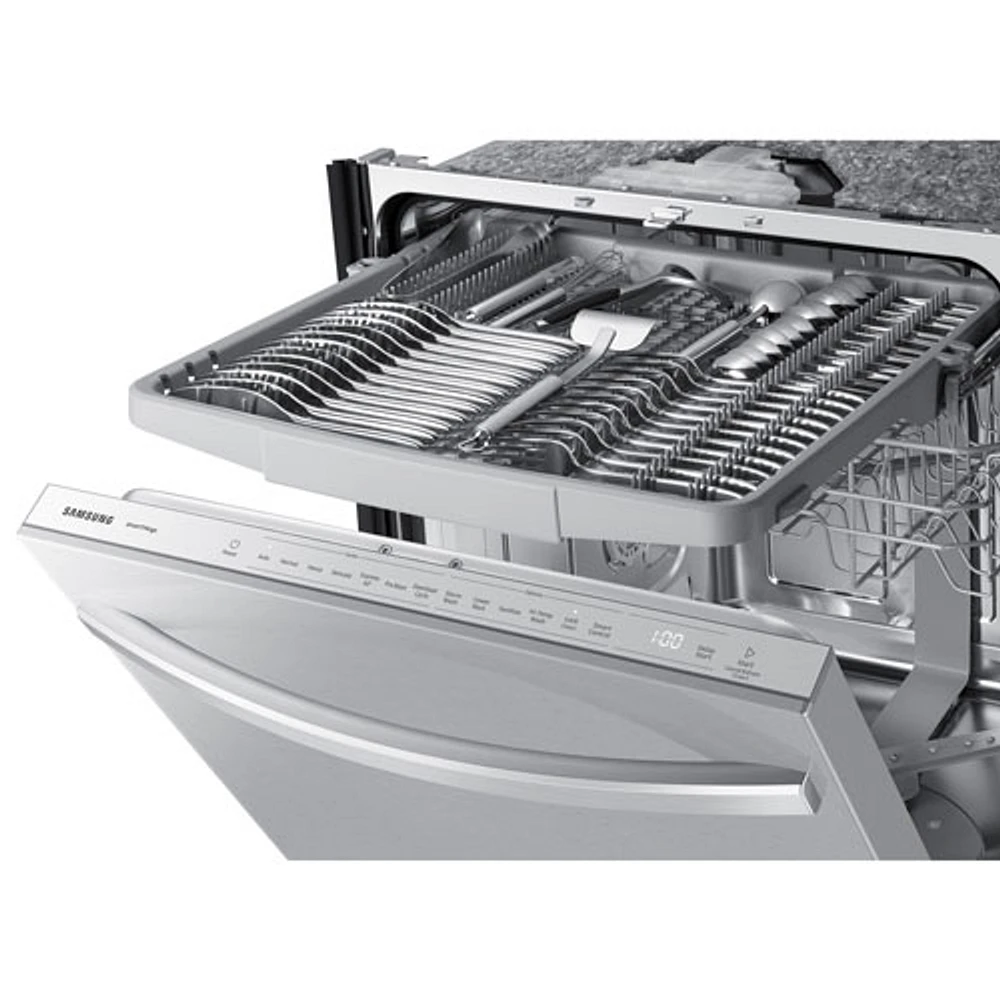 Lave-vaisselle encastrable 24 po 46 dB avec troisième panier de Samsung (DW80CG5451SRAA) - Inox