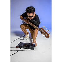 Processeur à effets multiples B6 Bass de Zoom (ZB6) - Noir