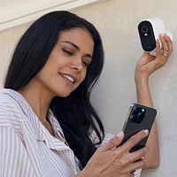Caméra de surveillance d'intérieur/d'extérieur sans fil 2K Essential XL (2e génération) d'Arlo - Ensemble de 3 - Blanc