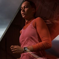 Apple Watch Series 9 (GPS) avec boîtier de 41 mm en aluminium comète et bracelet sport comète - Petit/Moyen 130-180 mm