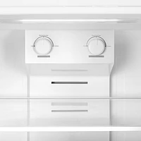 Réfrigérateur congélateur sup. 14,2 pi³/28 po d'Insignia (NS-RTM14SS5-C) - Inox - Exclusivité Best Buy