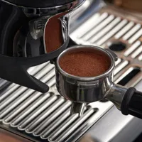 Machine à espresso Barista Express Impress de Breville avec mousseur et moulin à café - Truffe noire