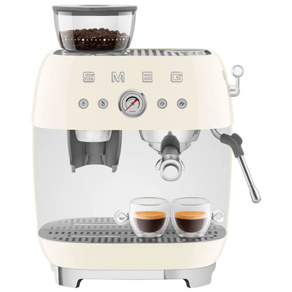 Machine à espresso manuelle de Smeg avec mousseur et moulin à caf