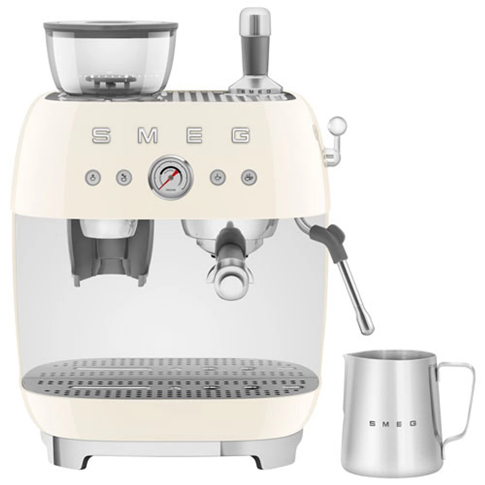 Machine à espresso manuelle de Smeg avec mousseur et moulin à caf