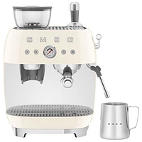 Machine à espresso manuelle de Smeg avec mousseur et moulin à caf