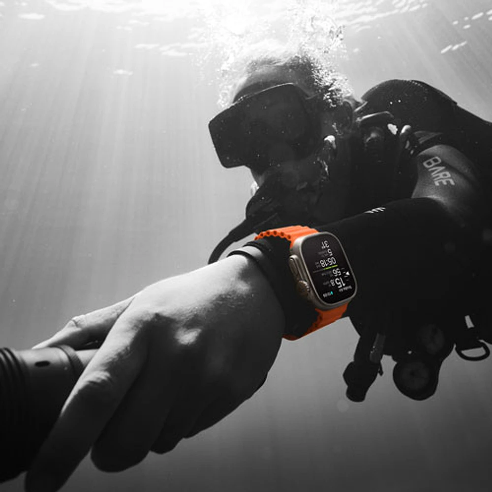 Apple Watch Ultra 2 (GPS + Cellular) avec boîtier de 49 mm en titane et bracelet Alpin bleu par Virgin Plus - Grand - Financement mensuel