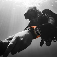 Apple Watch Ultra 2 (GPS + Cellular) avec boîtier de 49 mm en titane et bracelet Alpin bleu par Rogers - Moyen - Financement mensuel
