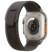 Apple Watch Ultra 2 (GPS + Cellular) avec boîtier de 49 mm en titane et bracelet Sentier bleu/noir par Bell - Petit/Moyen - Financement mensuel