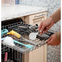 GE 24" 45dB Built-In Dishwasher with Third Rack (GDT670SYVFS) - Stainless Steel