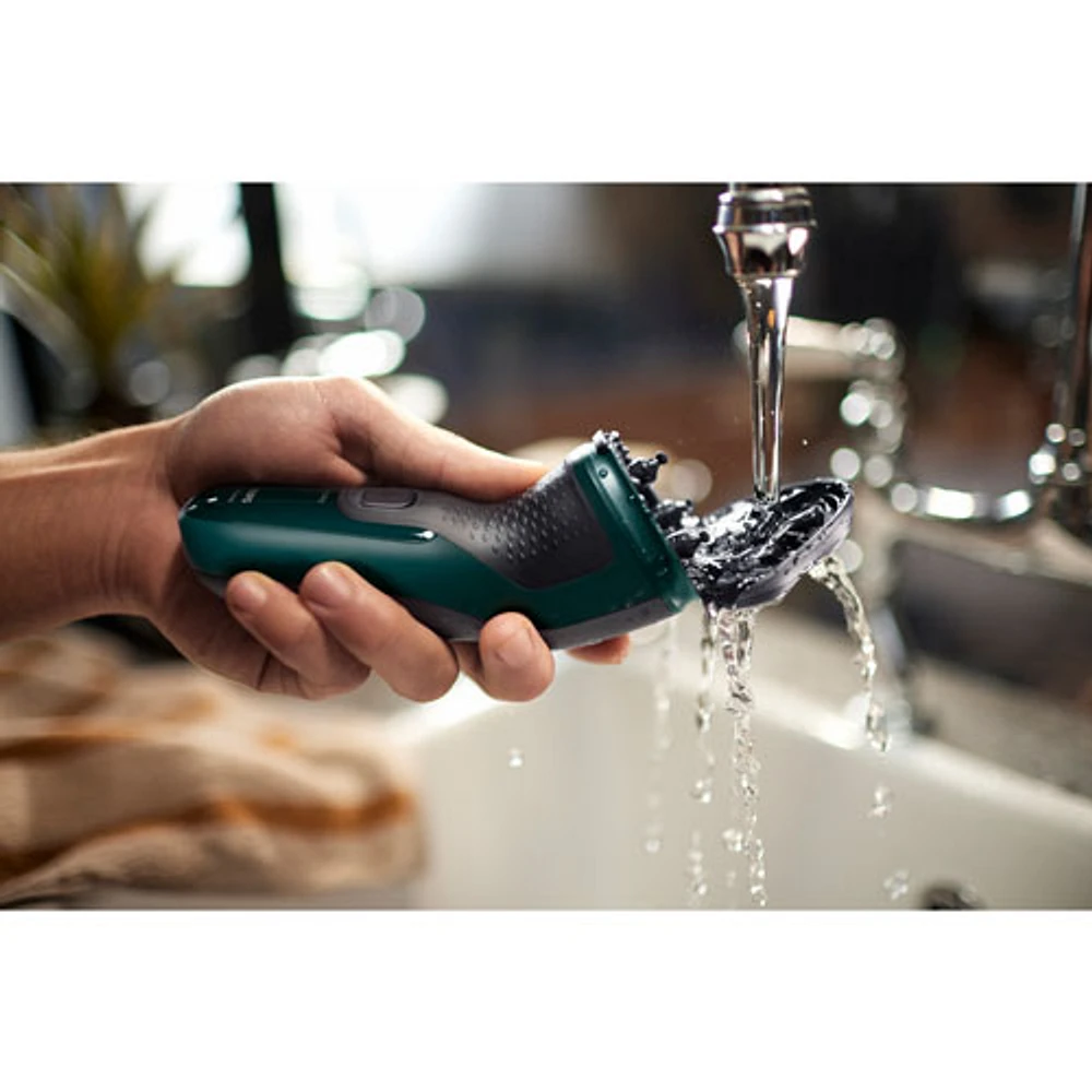 Philips Series 3000X Wet & Dry Electric Shaver (X3002/00) - Green
