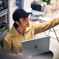 Portable de 14 po Pavilion Plus de HP (Core Ultra d'Intel avec Evo d'Intel/RAM Go/SSD 1 To