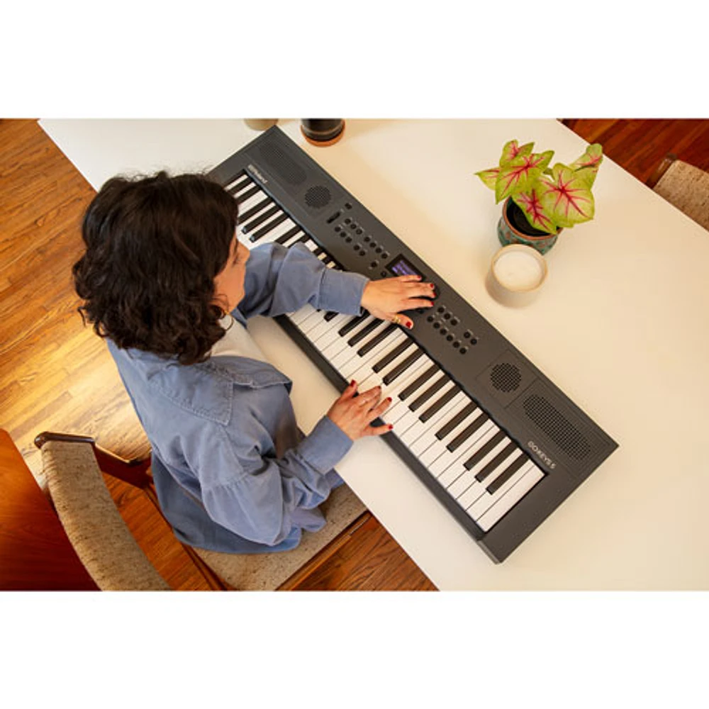 Clavier de création musicale à 61 touches GO:KEYS 5 de Roland - Graphite