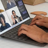 Microsoft Surface Pro Keyboard with Slim Pen for Surface Pro 13" / Pro (11th Edition) / Pro 8 / Pro 9 - Dune