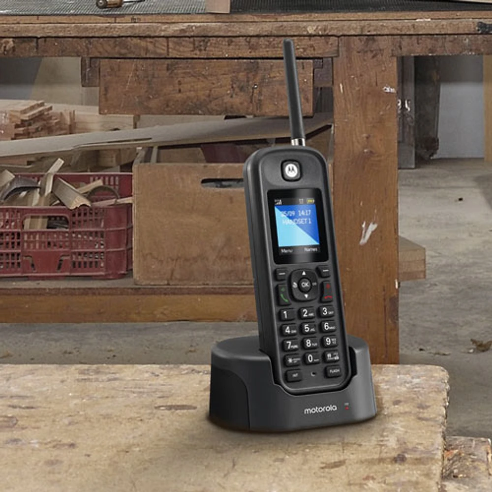 Motorola O21 DECT 6.0 2-Handset Outdoor Cordless Phone - Black