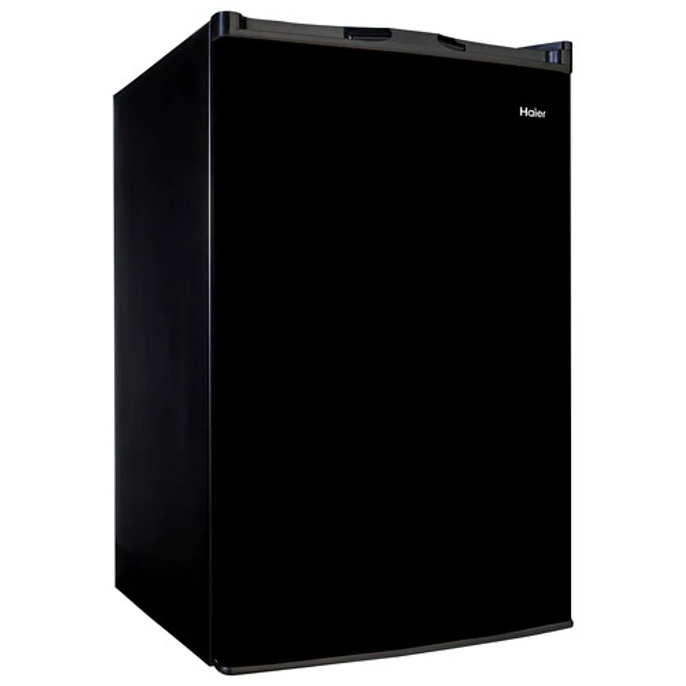 Réfrigérateur de bar autonome de 4,5 pi³ de Haier (HC45SG42SB) - Noir