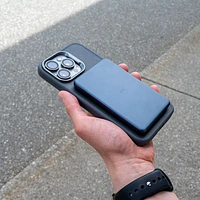 LOGiiX Piston Power MagSlim 5000 mAh 20W PD Power Bank with MagSafe - Midnight Blue