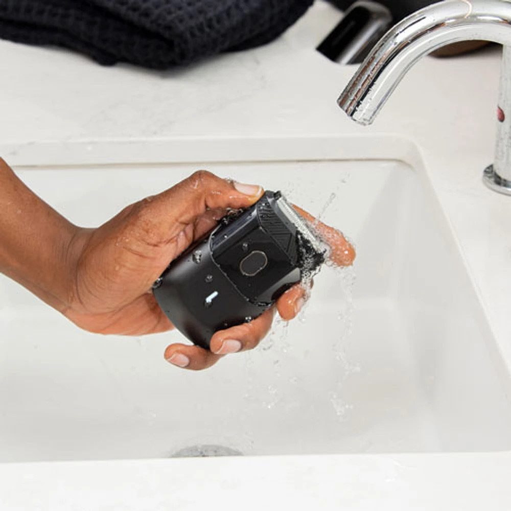 Manscaped The Handyman SkinSafe Cordless Foil Shaver