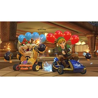 Ensemble Nintendo Switch – Mmodèle OLED Mario Kart 8 Deluxe et abonnement individuel en ligne de 12 mois