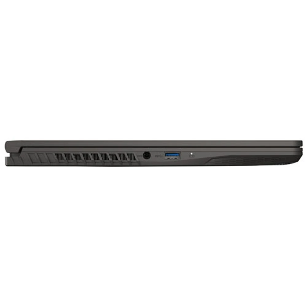 Portable de jeu Thin de 15,6 po de MSI - Gris cosmos (Core i7-13620H d'Intel/RAM 16 Go/SSD 512 Go/GeForce RTX 3050/Win 11)