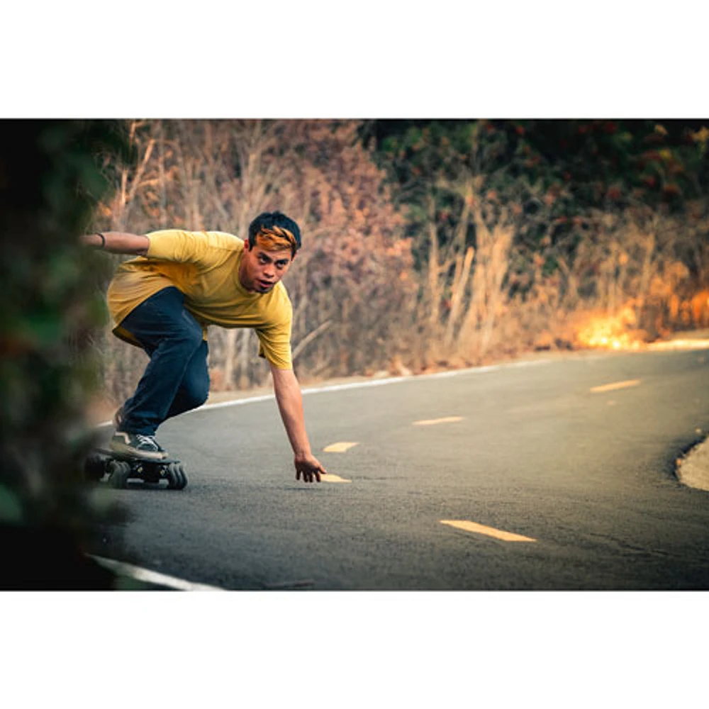 Shark Electric Power Longboard (Up to 20km Battery Range / 48.3km/h Top Speed)