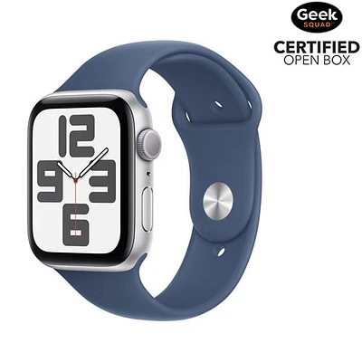 Boîte ouverte - Apple Watch SE (GPS) avec boîtier de 44 mm en aluminium argenté et bracelet sport denim - Moyen/Grand