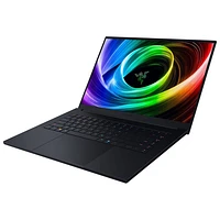 Portable de jeu de 16 po Blade de Razer - Noir (Ryzen AI 9 365 d'AMD/RAM 32 Go/SSD 1 To/RTX 5080)