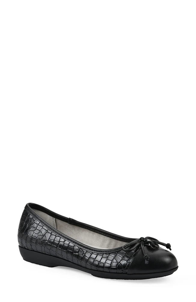 Careen Flat - Wide Width