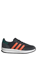 Run 72 Sneaker