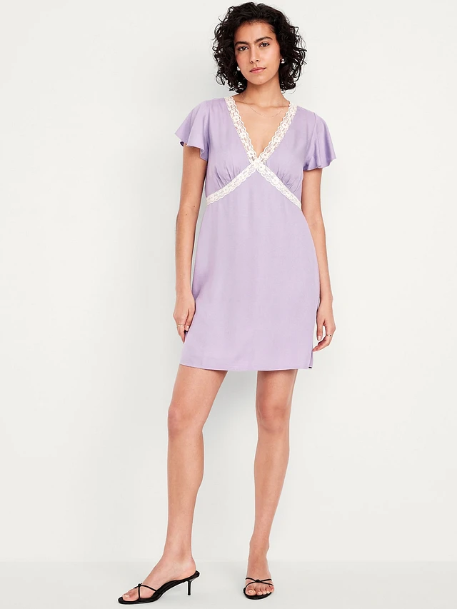 Old Navy Fit & Flare Lightweight Smocked Gingham Midi Dress at Mall of  America in Bloomington, MN